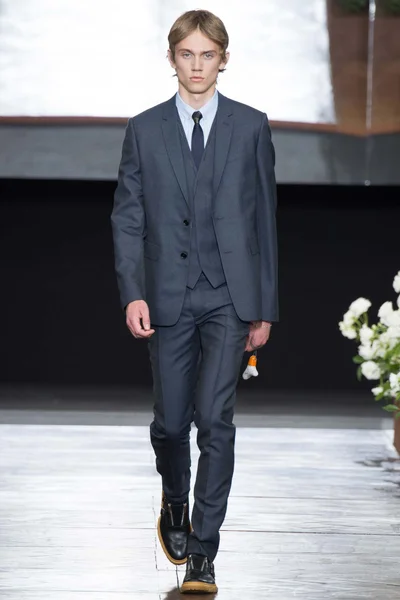Look 1